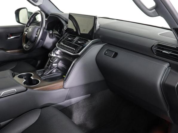 Toyota Land Cruiser 300 Series с пробегом 2022 года, цена 9 950 000 рублей, 28197 км, внедорожник, Автокод Объявления