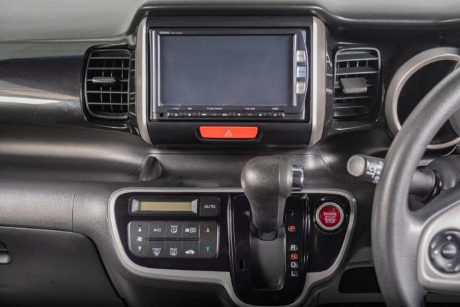 Honda N-BOX I с пробегом 2013 года, цена 769 000 рублей, 88000 км, микровэн, Автокод Объявления