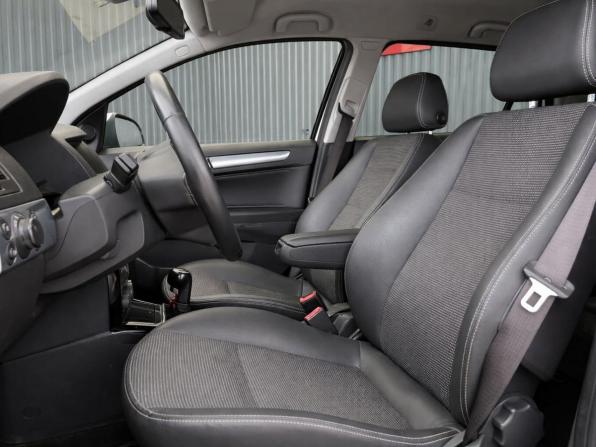 Opel Astra H Рестайлинг с пробегом 2011 года, цена 447 000 рублей, 217063 км, универсал, Автокод Объявления