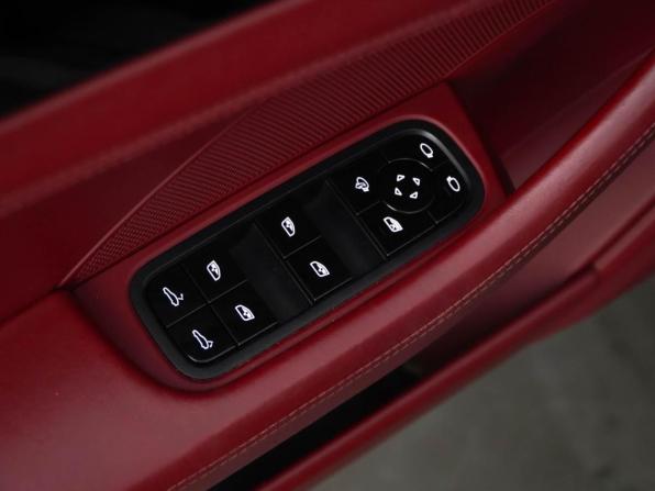 Porsche Panamera II с пробегом 2017 года, цена 6 448 900 рублей, 113366 км, лифтбек, Автокод Объявления