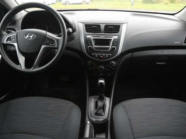 Hyundai Solaris I Рестайлинг с пробегом 2016 года, цена 1 026 000 рублей, 151600 км, седан, Автокод Объявления