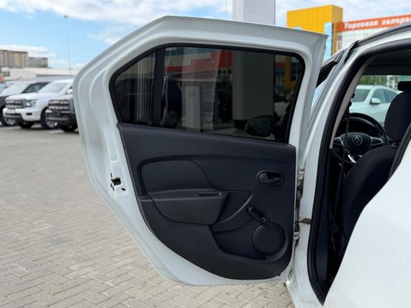 Renault Logan II Рестайлинг с пробегом 2021 года, цена 750 000 рублей, 146753 км, седан, Автокод Объявления
