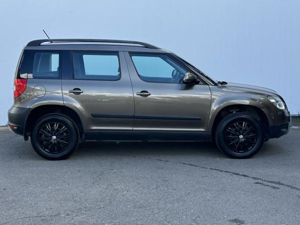 Skoda Yeti I с пробегом 2013 года, цена 990 000 рублей, 67954 км, внедорожник, Автокод Объявления