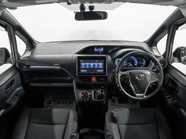 Toyota Noah III (R80) с пробегом 2015 года, цена 1 700 000 рублей, 207169 км, минивэн, Автокод Объявления