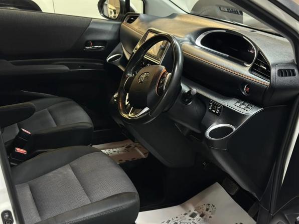 Toyota Sienta II Рестайлинг с пробегом 2020 года, цена 1 677 000 рублей, 32000 км, минивэн, Автокод Объявления