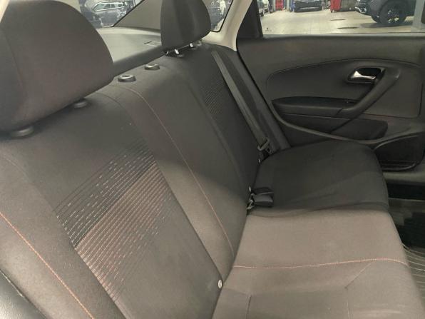 Volkswagen Polo V Рестайлинг с пробегом 2015 года, цена 589 000 рублей, 260000 км, седан, Автокод Объявления