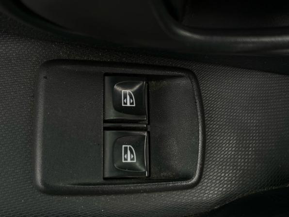 Renault Sandero II Рестайлинг с пробегом 2020 года, цена 1 090 000 рублей, 121227 км, хэтчбек, Автокод Объявления