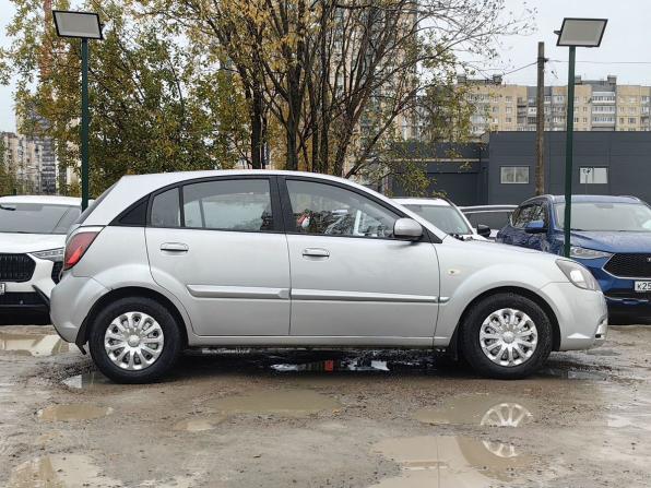 Kia Rio II Рестайлинг с пробегом 2010 года, цена 679 000 рублей, 133000 км, хэтчбек, Автокод Объявления