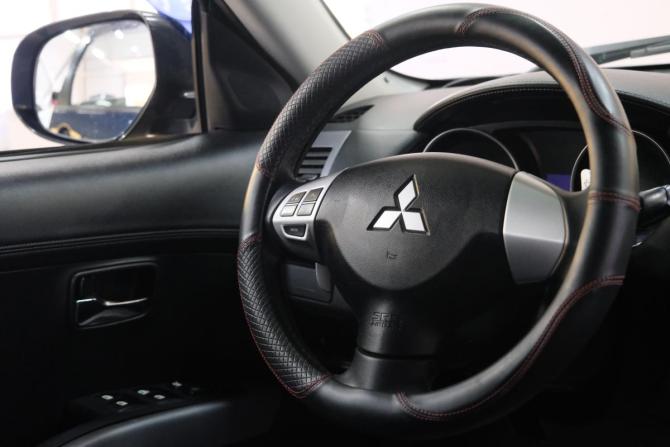 Mitsubishi Outlander II Рестайлинг с пробегом 2011 года, цена 1 359 000 рублей, 200000 км, внедорожник, Автокод Объявления