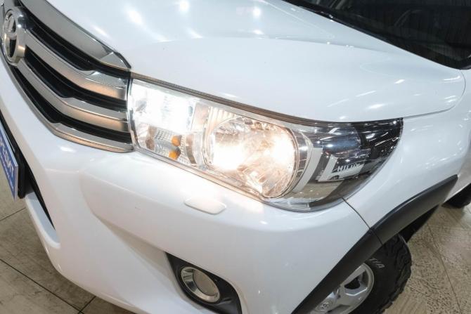 Toyota Hilux VIII с пробегом 2016 года, цена 2 919 000 рублей, 220000 км, offers.body_type.unknown, Автокод Объявления