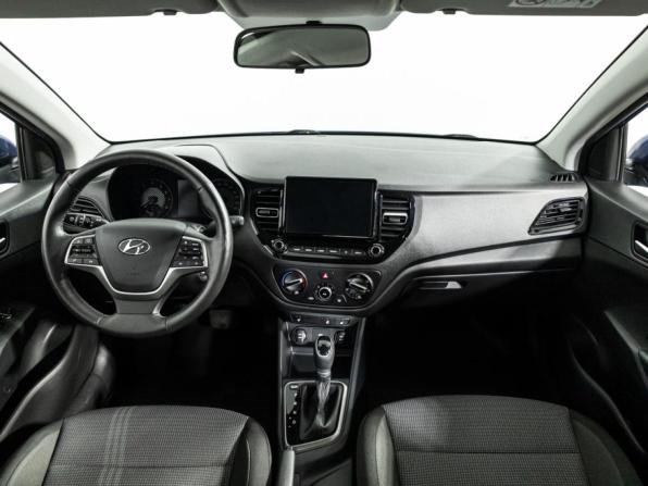 Hyundai Solaris II Рестайлинг с пробегом 2021 года, цена 1 799 700 рублей, 39386 км, седан, Автокод Объявления