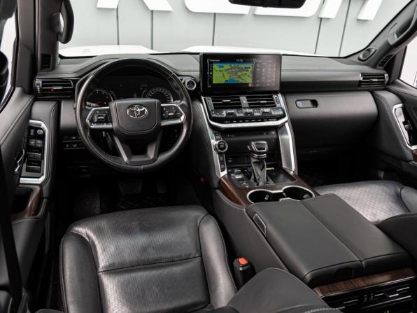 Toyota Land Cruiser 300 Series с пробегом 2022 года, цена 10 600 000 рублей, 63801 км, внедорожник, Автокод Объявления