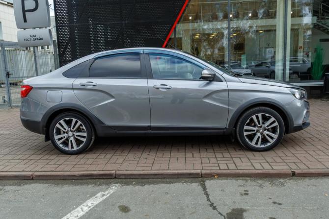 Lada (ВАЗ) Vesta I с пробегом 2018 года, цена 980 000 рублей, 82111 км, седан, Автокод Объявления