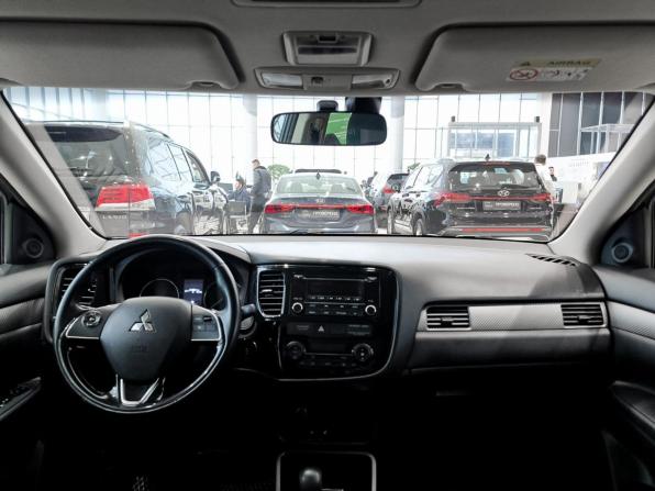 Mitsubishi Outlander III Рестайлинг 2 с пробегом 2018 года, цена 2 299 000 рублей, 98250 км, внедорожник, Автокод Объявления