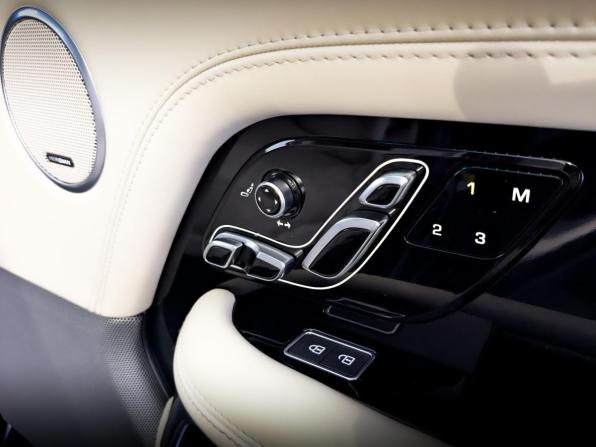 Land Rover Range Rover IV Рестайлинг с пробегом 2021 года, цена 8 500 000 рублей, 94014 км, внедорожник, Автокод Объявления