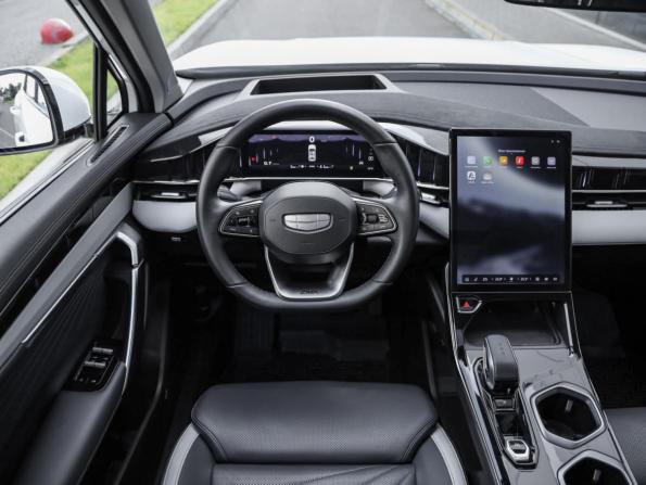 Geely Atlas II с пробегом 2024 года, цена 2 749 000 рублей, 27163 км, внедорожник, Автокод Объявления