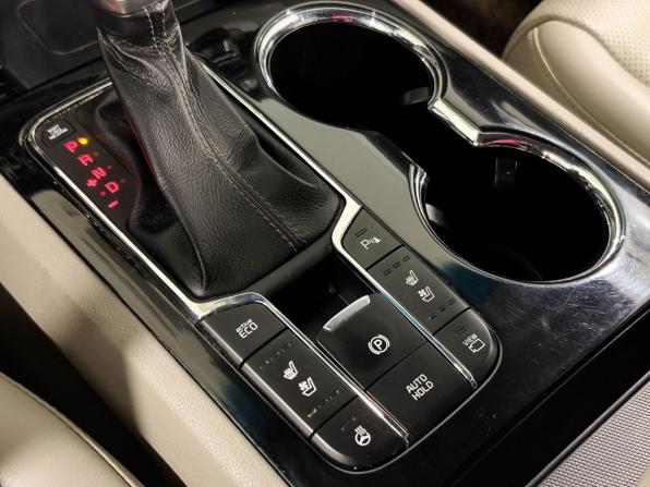 Kia Carnival III с пробегом 2019 года, цена 2 635 000 рублей, 194493 км, минивэн, Автокод Объявления