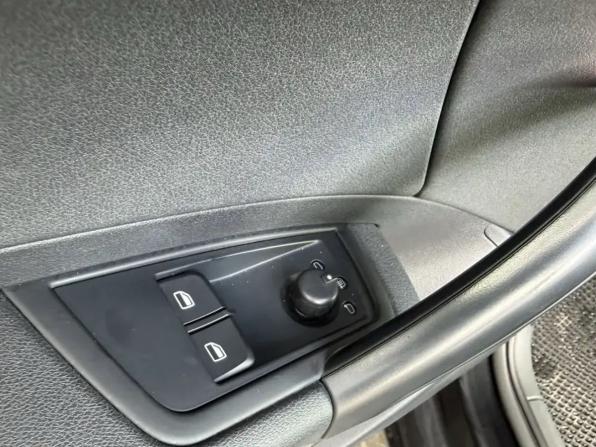 Audi A1 I (8X) с пробегом 2012 года, цена 999 000 рублей, 150185 км, хэтчбек, Автокод Объявления