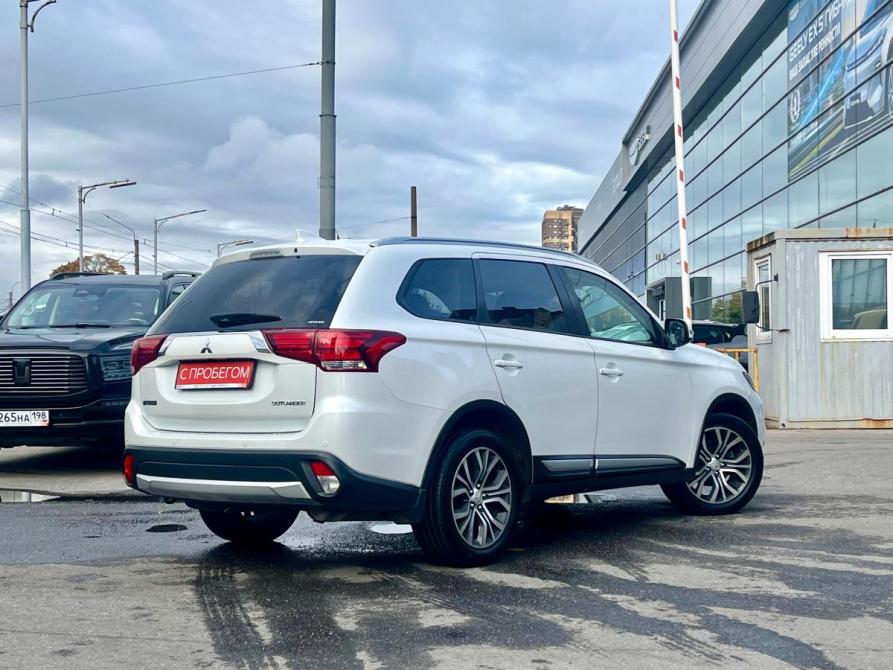 Mitsubishi Outlander III Рестайлинг 3 Санкт-Петербург  - изображение 4