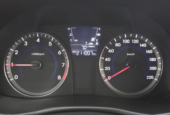 Hyundai Solaris I с пробегом 2014 года, цена 640 000 рублей, 211007 км, седан, Автокод Объявления