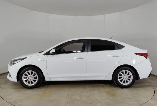 Hyundai Solaris II с пробегом 2018 года, цена 1 375 000 рублей, 138000 км, седан, Автокод Объявления