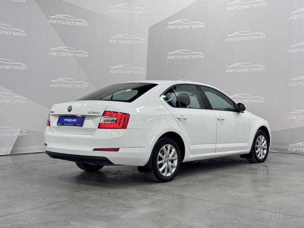Skoda Octavia III (A7) с пробегом 2013 года, цена 899 000 рублей, 222000 км, лифтбек, Автокод Объявления