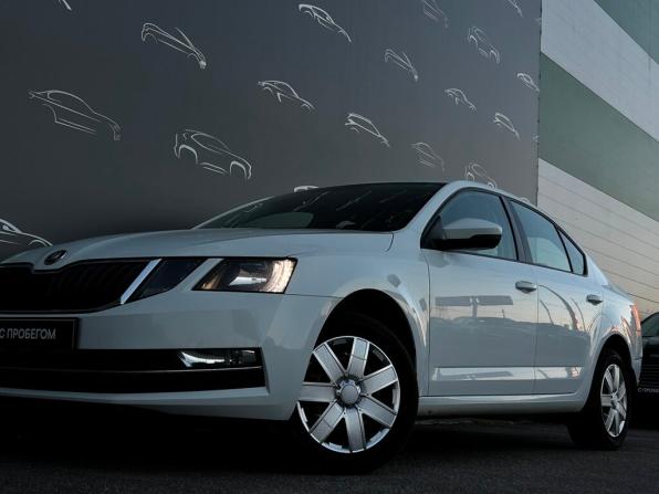 Skoda Octavia III (A7) Рестайлинг с пробегом 2018 года, цена 1 498 800 рублей, 102269 км, лифтбек, Автокод Объявления
