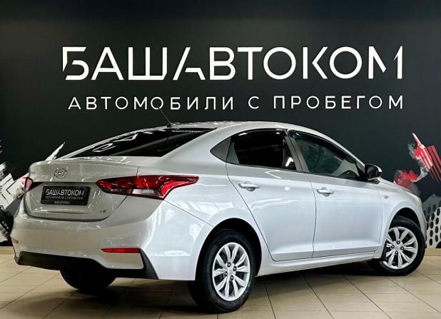 Hyundai Solaris II с пробегом 2020 года, цена 1 370 000 рублей, 137800 км, седан, Автокод Объявления