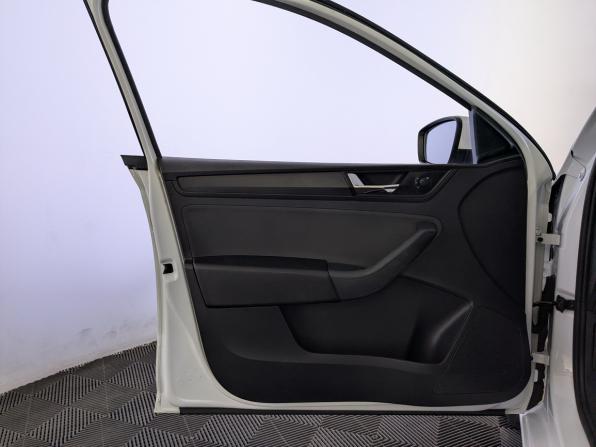 Skoda Rapid I Рестайлинг с пробегом 2019 года, цена 840 000 рублей, 257323 км, лифтбек, Автокод Объявления