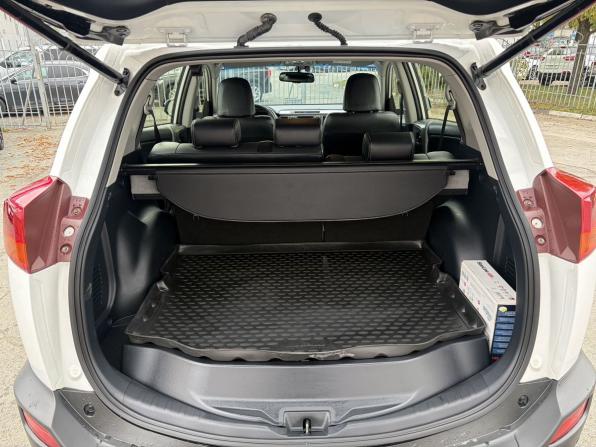 Toyota RAV4 IV (XA40) с пробегом 2014 года, цена 2 350 000 рублей, 89094 км, внедорожник, Автокод Объявления