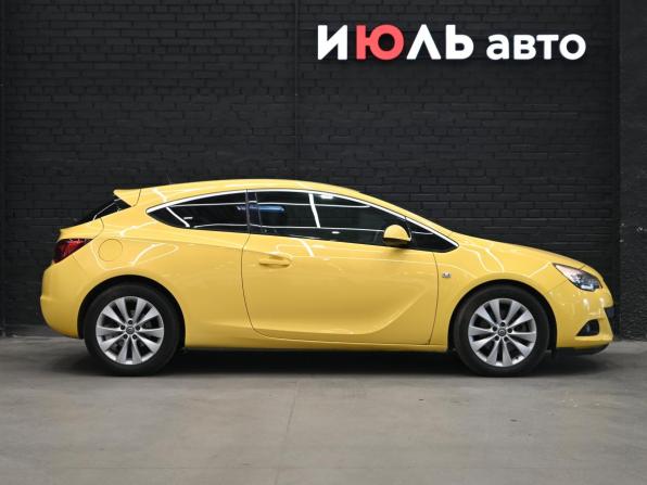 Opel Astra J Рестайлинг с пробегом 2013 года, цена 820 000 рублей, 139862 км, хэтчбек, Автокод Объявления