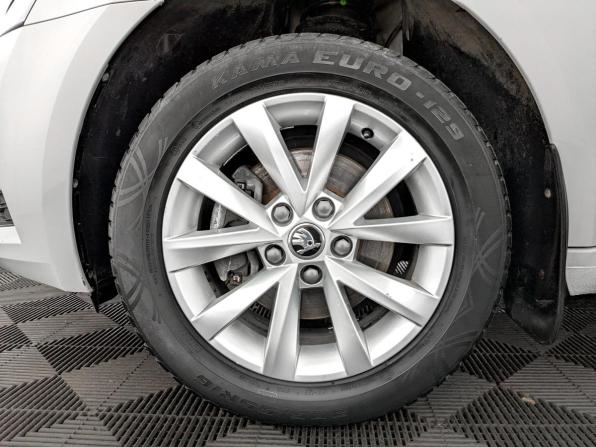Skoda Octavia III (A7) Рестайлинг с пробегом 2019 года, цена 1 350 000 рублей, 123208 км, лифтбек, Автокод Объявления