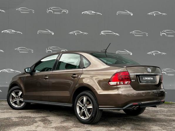 Volkswagen Polo V Рестайлинг с пробегом 2017 года, цена 1 067 900 рублей, 134946 км, седан, Автокод Объявления