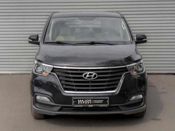 Hyundai H-1 II Рестайлинг 2 с пробегом 2021 года, цена 3 700 000 рублей, 73071 км, минивэн, Автокод Объявления