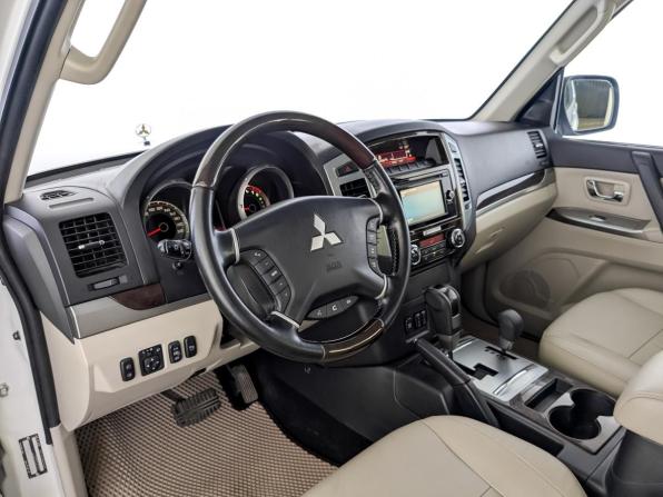Mitsubishi Pajero IV Рестайлинг 2 с пробегом 2020 года, цена 3 440 000 рублей, 83350 км, внедорожник, Автокод Объявления