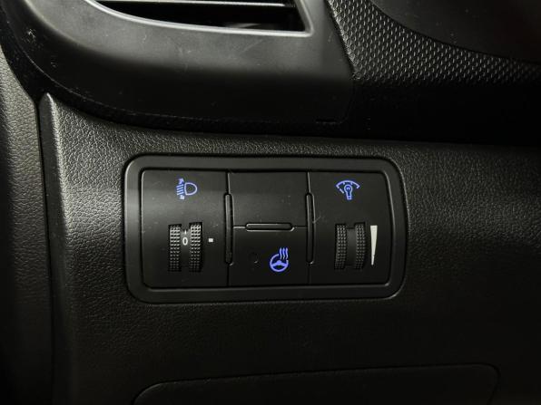 Hyundai Solaris I Рестайлинг с пробегом 2015 года, цена 1 100 000 рублей, 120440 км, седан, Автокод Объявления