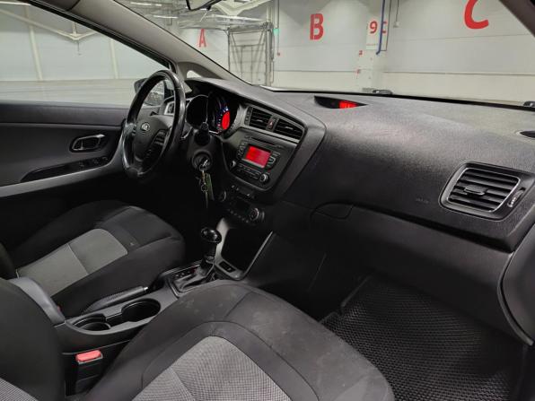 Kia Ceed II Рестайлинг с пробегом 2016 года, цена 1 400 000 рублей, 117171 км, хэтчбек, Автокод Объявления