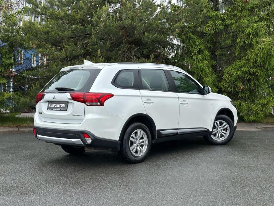 Mitsubishi Outlander III Рестайлинг 2 Санкт-Петербург  - изображение 6