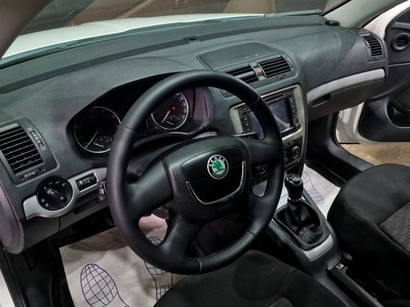 Skoda Octavia II (A5) Рестайлинг с пробегом 2012 года, цена 1 090 000 рублей, 123597 км, лифтбек, Автокод Объявления