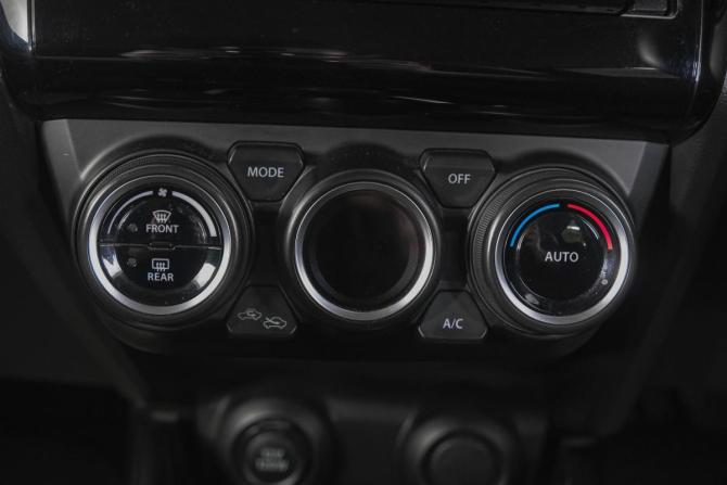 Suzuki Swift V с пробегом 2019 года, цена 1 039 000 рублей, 96000 км, хэтчбек, Автокод Объявления