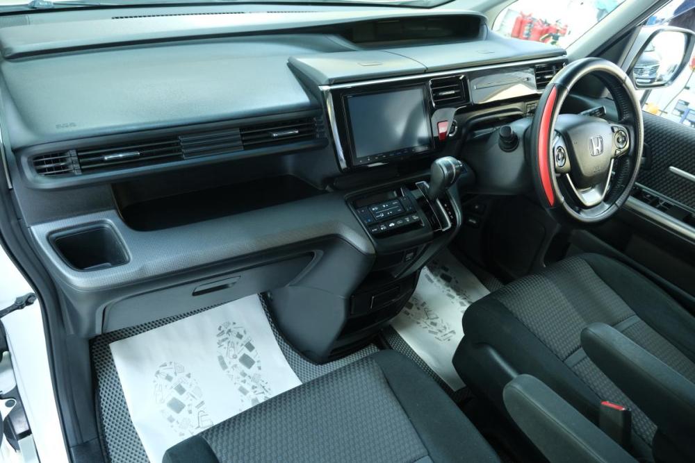 Honda Stepwgn V Омск  - изображение 19