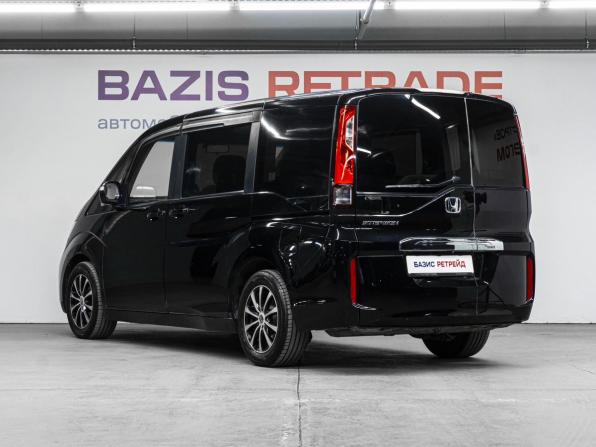Honda Stepwgn IV Рестайлинг с пробегом 2015 года, цена 2 050 000 рублей, 170190 км, минивэн, Автокод Объявления