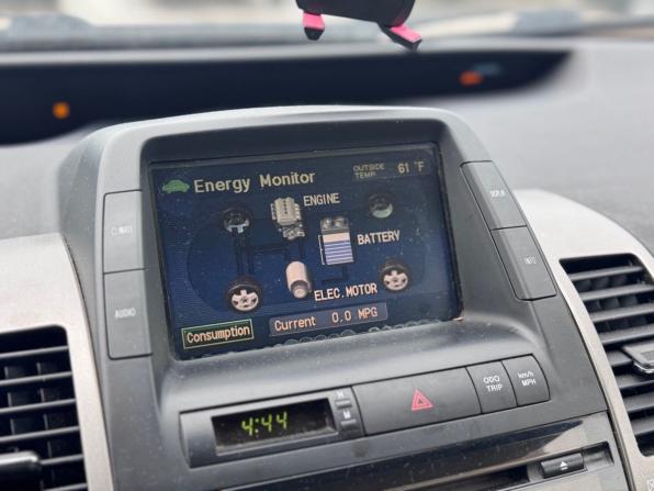 Toyota Prius II Рестайлинг (XW20) с пробегом 2007 года, цена 695 000 рублей, 230456 км, лифтбек, Автокод Объявления