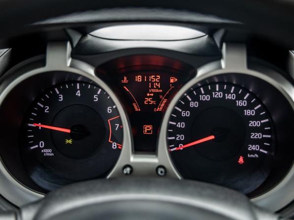Nissan Juke I с пробегом 2012 года, цена 998 000 рублей, 181152 км, внедорожник, Автокод Объявления