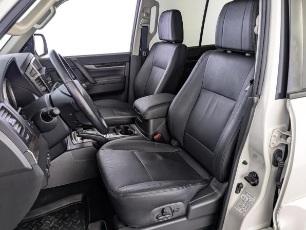 Mitsubishi Pajero IV Рестайлинг 2 с пробегом 2021 года, цена 4 350 000 рублей, 32830 км, внедорожник, Автокод Объявления