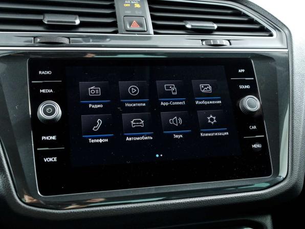 Volkswagen Tiguan II с пробегом 2018 года, цена 1 998 000 рублей, 149983 км, внедорожник, Автокод Объявления