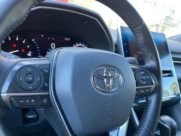 Toyota Avalon V с пробегом 2022 года, цена 3 599 000 рублей, 111118 км, седан, Автокод Объявления