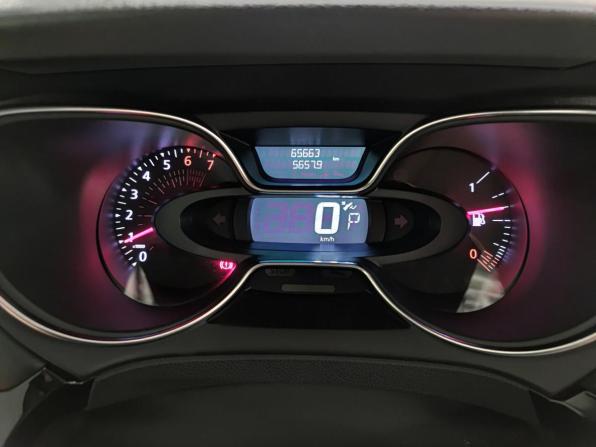Renault Kaptur I Рестайлинг с пробегом 2021 года, цена 1 661 000 рублей, 65663 км, внедорожник, Автокод Объявления