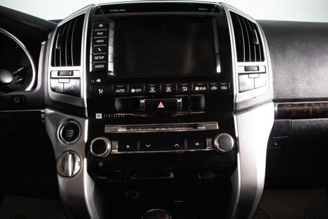 Toyota Land Cruiser 200 Series Рестайлинг 1 с пробегом 2012 года, цена 3 999 000 рублей, 162000 км, внедорожник, Автокод Объявления