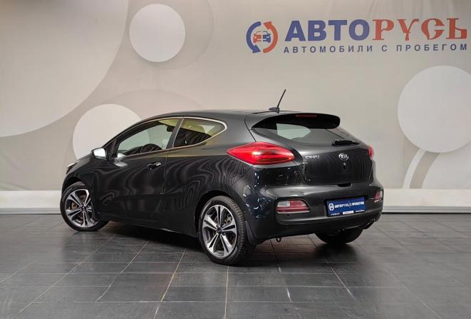 Kia Ceed II Рестайлинг с пробегом 2016 года, цена 999 000 рублей, 157850 км, хэтчбек, Автокод Объявления